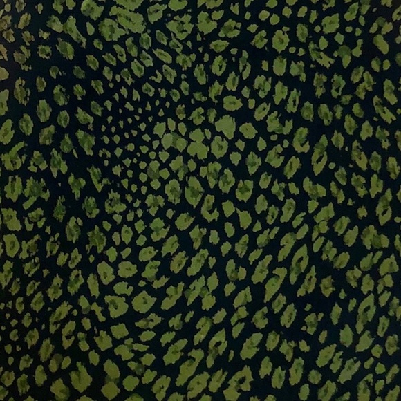 Green and black animal print tank top, Medium - Picture 2 of 3